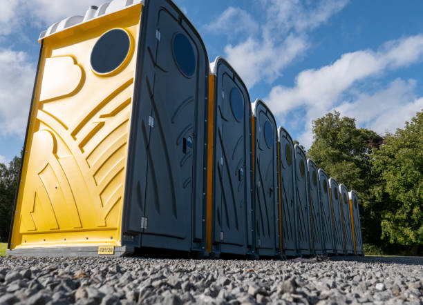 Best VIP or Luxury Restroom Trailers  in Oakdale, NY